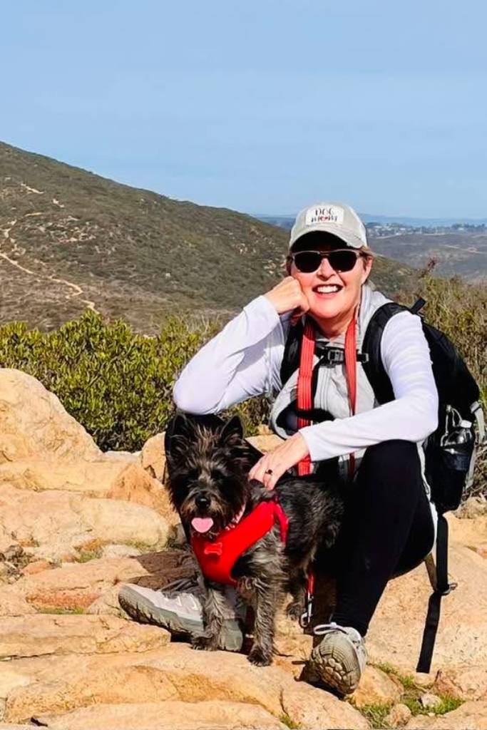 Robin Jett, Office Manager professional headshot – Point Loma Dentist